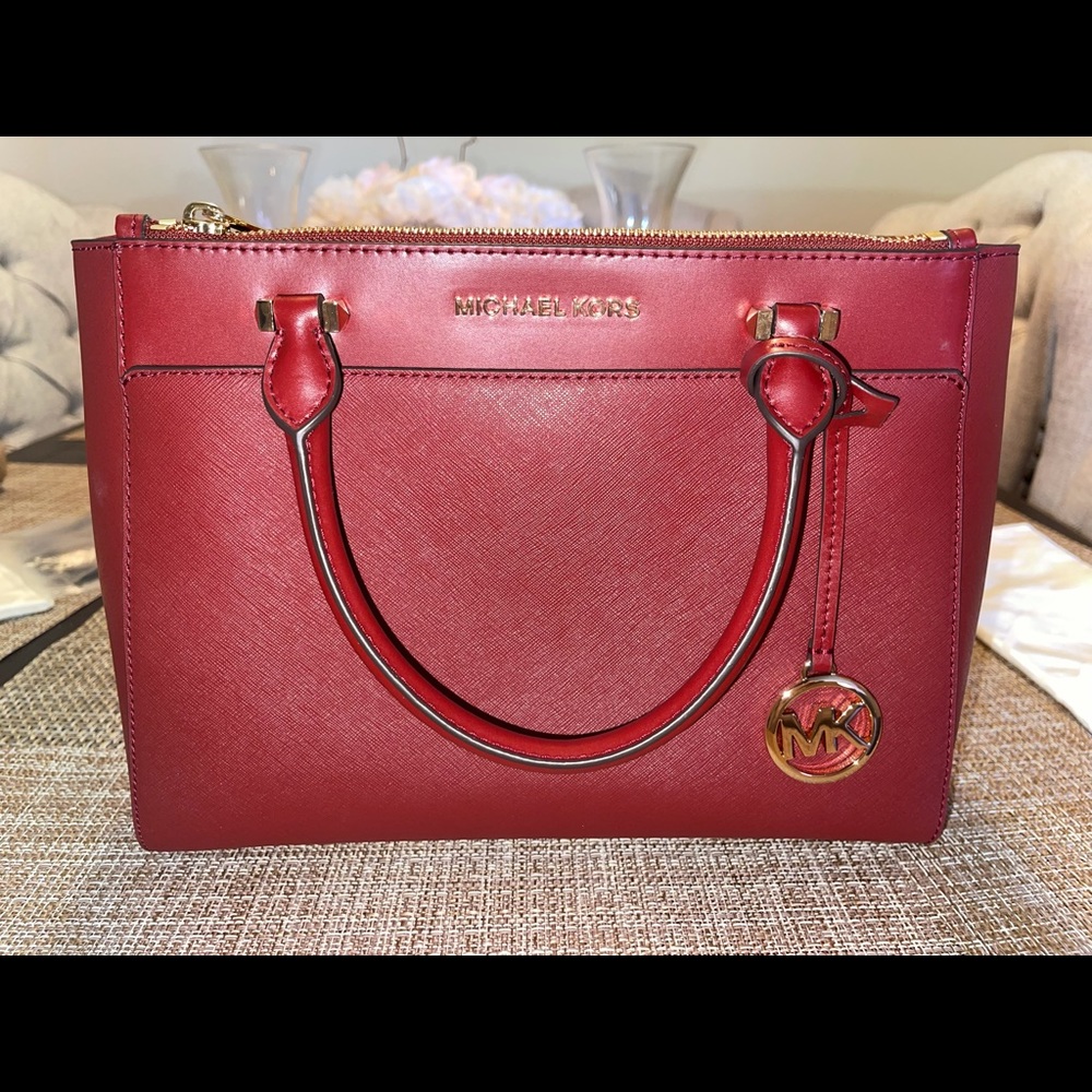 Size LG,color burgundy,satchel